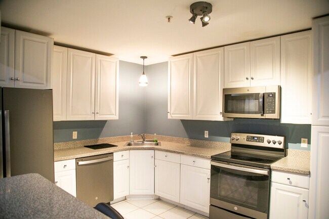 Photo - 8915 Bergenwood Ave Condo Unit 51