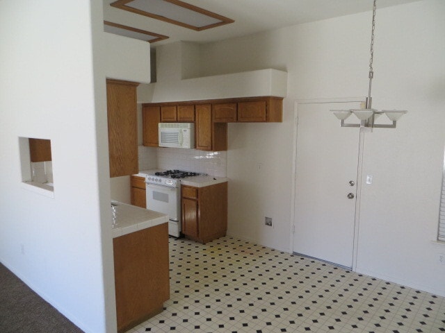 Photo - Kerman Westside Home, 3+BR/2BA, Built 2002 - Lots of Amenities!