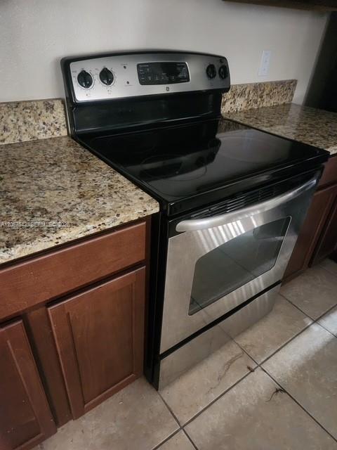 Photo - 330 Carina Cir