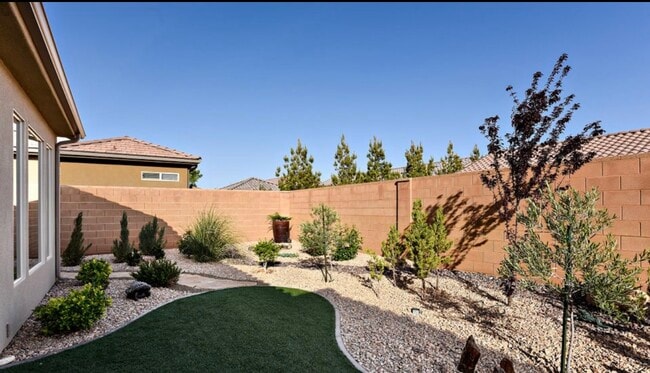 Photo - 1556 W Songbird Dr