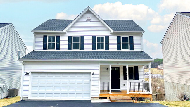 Building Photo - Spacious Staunton Home with Garage, Deck, and Secluded Backyard