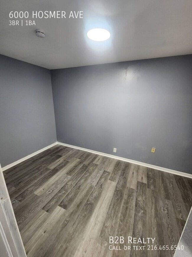 Photo - 6000 Hosmer Ave