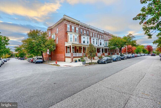 Photo - 2200 Brookfield Ave