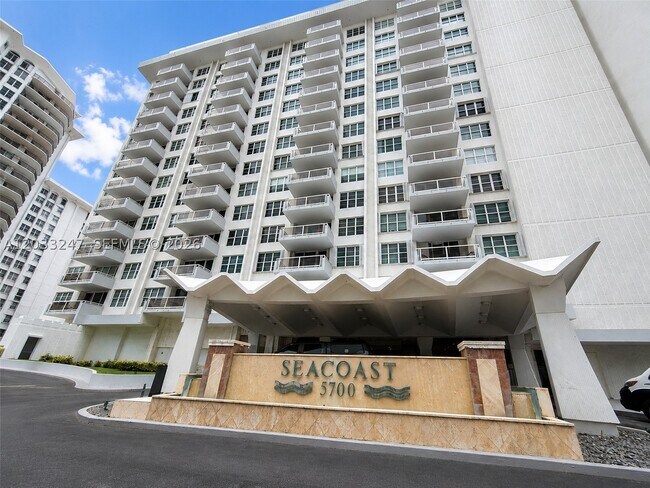 Photo - 5700 Collins Ave Unit 3A