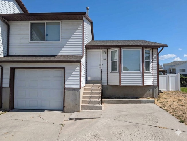 Photo - 4 Bedroom 1.5 Bath Twin-Home