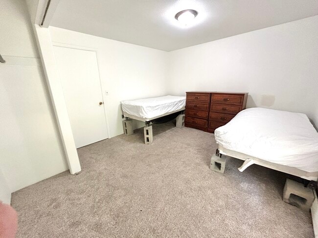 Photo - Pinnacle Apartments Unit B North Bedroom 1B shared