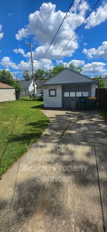 Photo - 19268 Stafford Ave