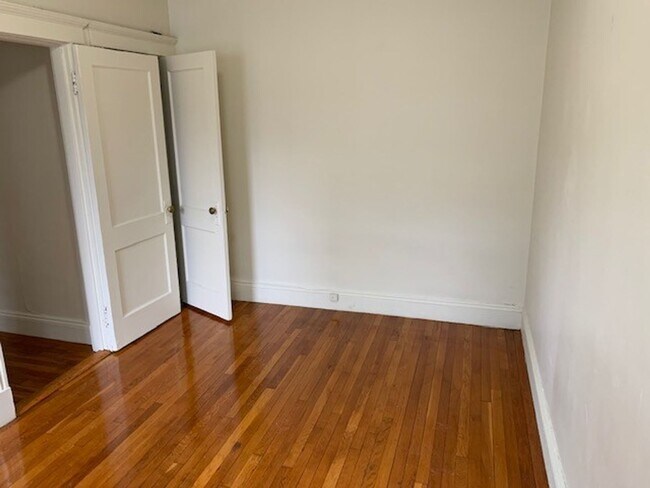 Photo - 9/1 No Fee! Spacious, modern 1BR in Fenway elevator building