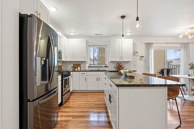 Photo - Fully Furnished Rental!