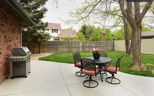 Backyard & Patio - 2900 Valley Oak Dr Unidad B