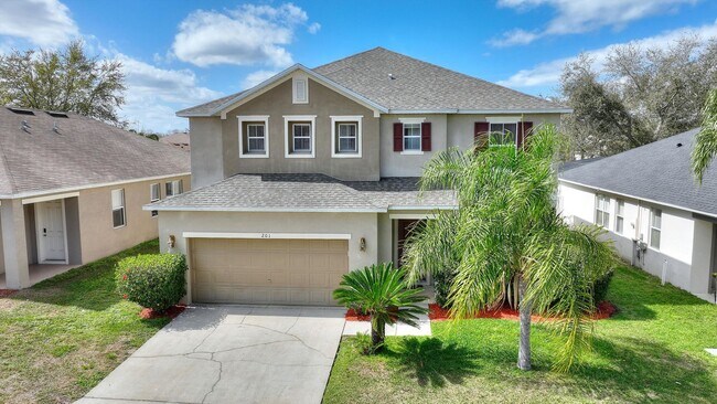 Building Photo - Welcome to a beautifully updated home that...