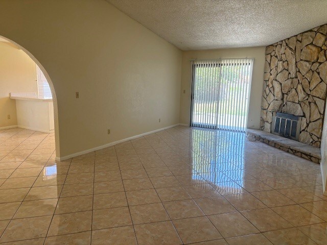 Photo - 1325 E Ave J-12