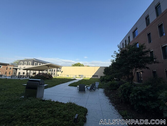 55 Brighton Ave Unit 418