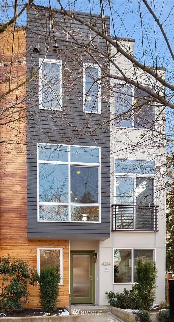 Building Photo - 4214 Linden Ave N