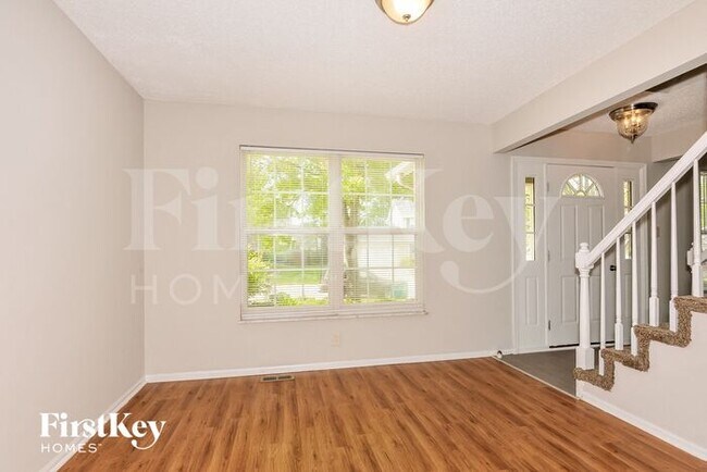 Photo - 2742 Bromley Dr