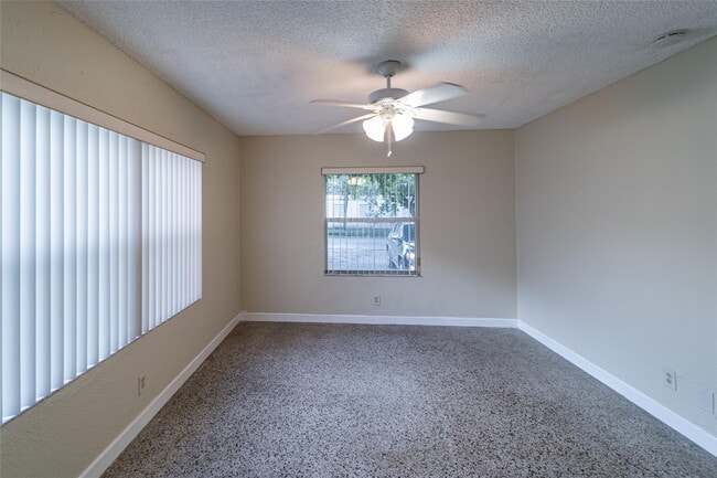 Photo - 115 NE 4th St Unit 1