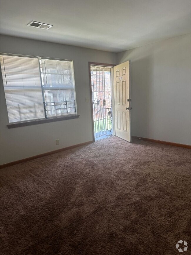 Building Photo - 1117 Elm Ave Unit A Rental