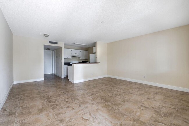 Photo - 1529 Meadows Cir W Unit 1529