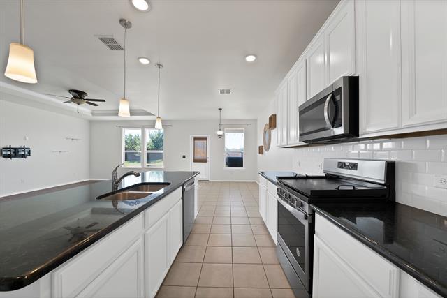 Photo - 820 Lemongrass Ct