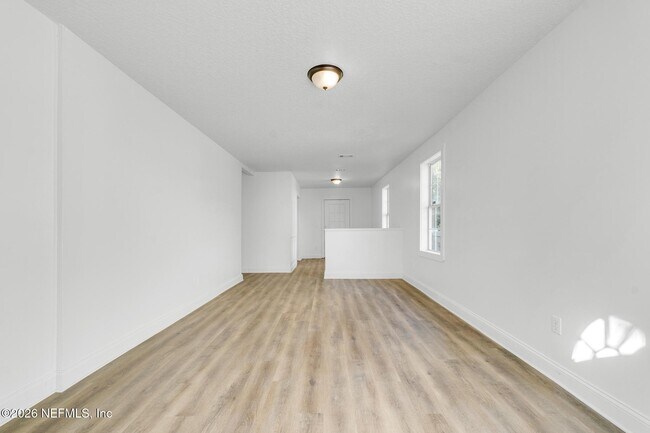 Photo - 2971 Warrington St