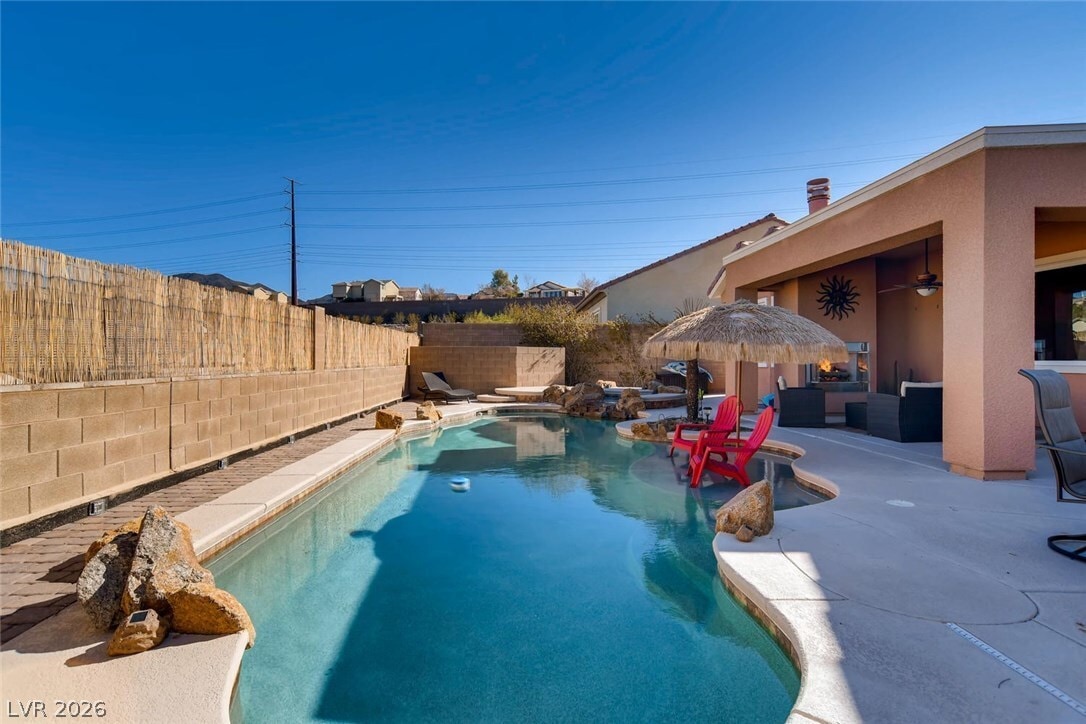 Photo - 2558 Kinghorn Pl