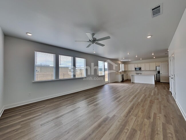 Photo - 116 Punderson Dr