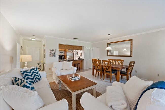 Building Photo - 13334 Polo Club Rd Unit 329