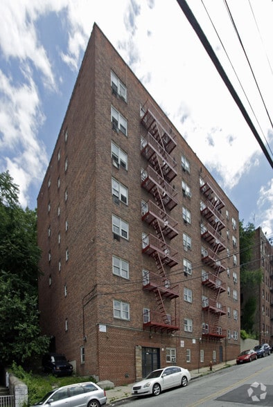 622 Van Cortlandt Pk Ave
