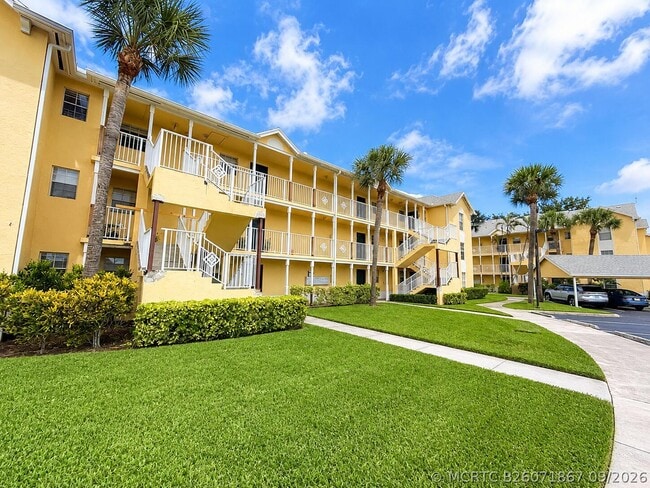 Building Photo - 6347 La Costa Dr Unit G