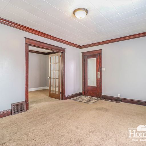 Photo - 4 bedrooms in River Park!