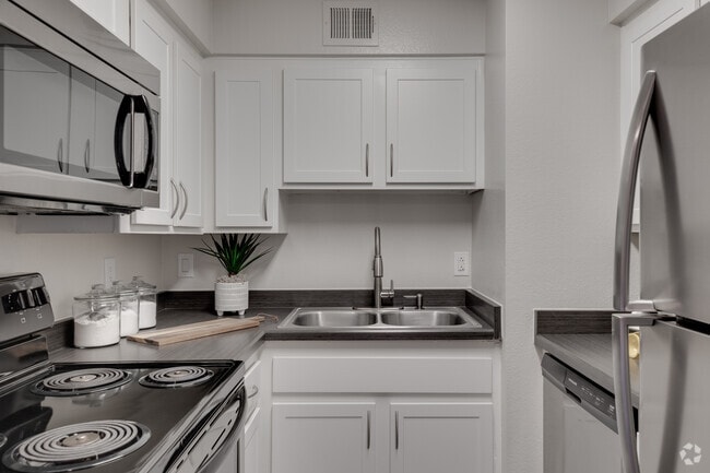 Interior Photo - Trails at Harris