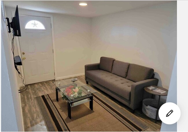 Building Photo - 8041 Howard Dr Unit 2 Rental