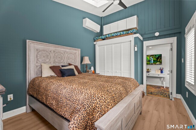 Photo - 801 Pequot Ave