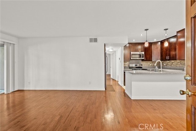 Photo - 5700 Etiwanda Ave Unidad 148