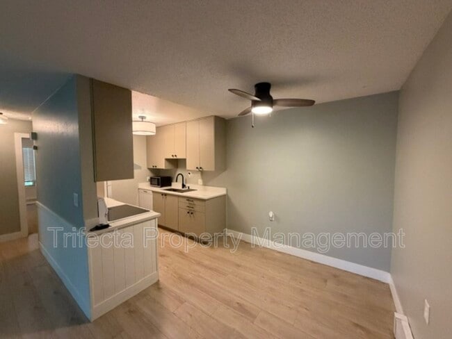 Photo - 3431 Stover St