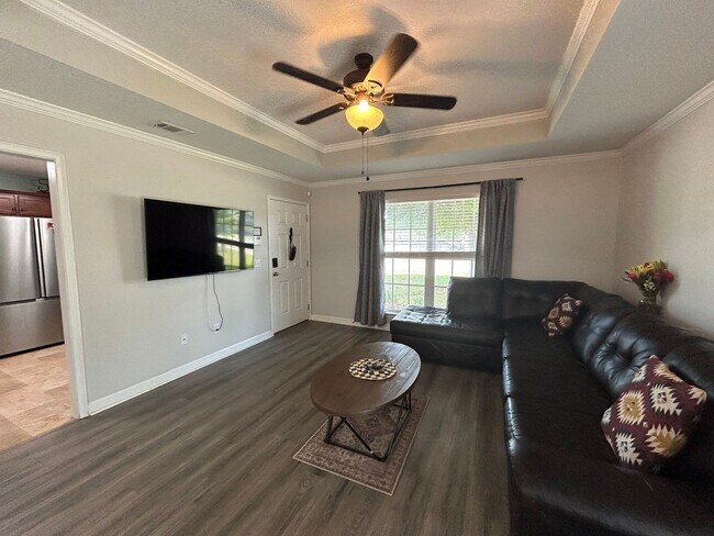 Photo - 120 Grandview Dr