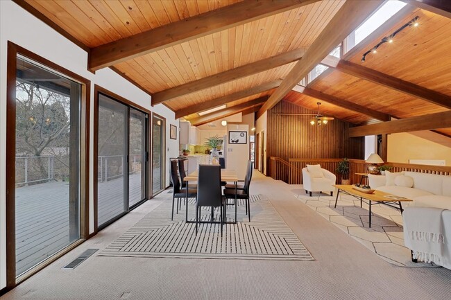 Photo - 980 E 1800 N