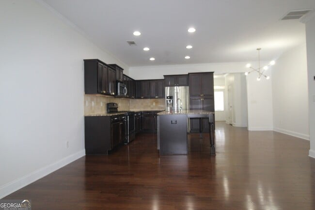 Photo - 726 Garbrooke Dr