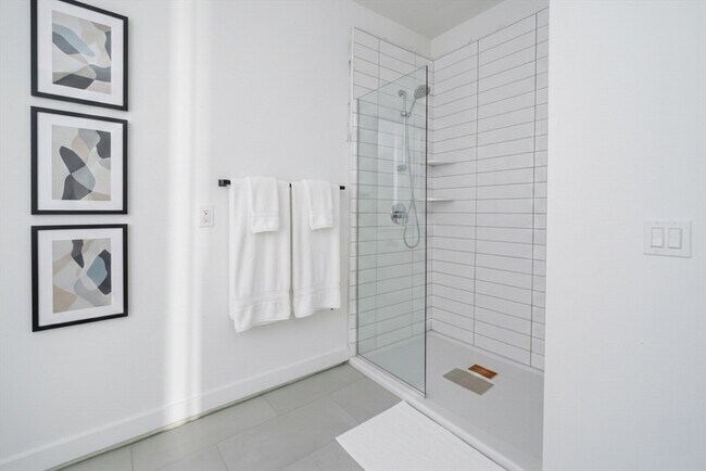 Photo - 1035 Commonwealth Ave Unidad 209