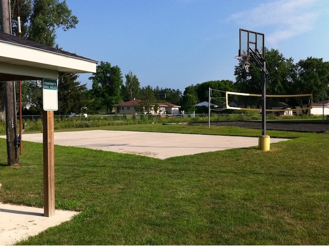 Photo - Campus Court Apartments