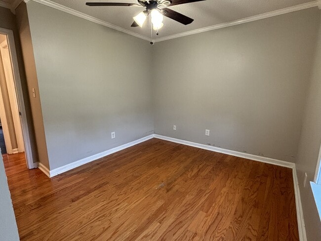 Photo - 110 Fox Haven Ln