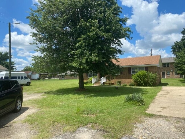 Photo - 109 Jeffery St
