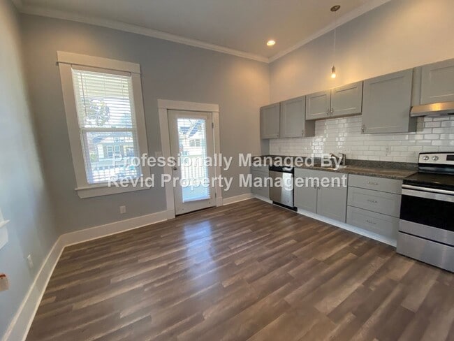 Photo - ESS 2008 Unit 2008 # 2