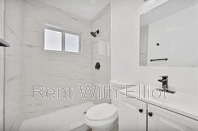 Photo - 238 SW 7th St