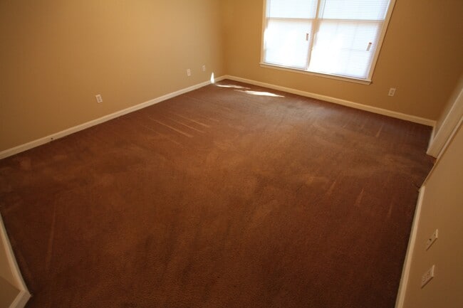 Photo - 3B/2B Duplex Available for August!