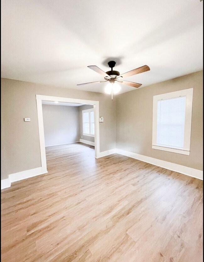 Photo - Updated 3 bedroom, 1 bathroom home close to Downtown Columbia