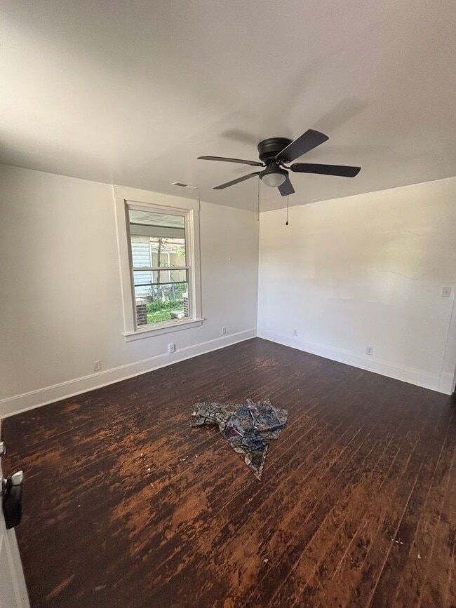 Photo - 2159 N Main Ave