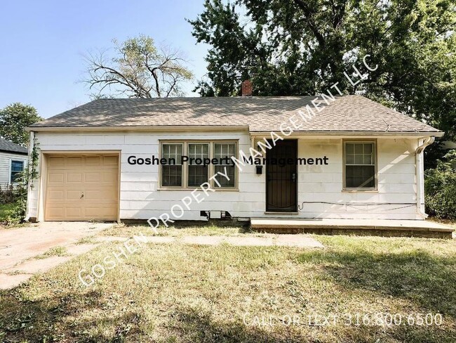 Lovely Home with fenced yard - Lovely Home with fenced yard