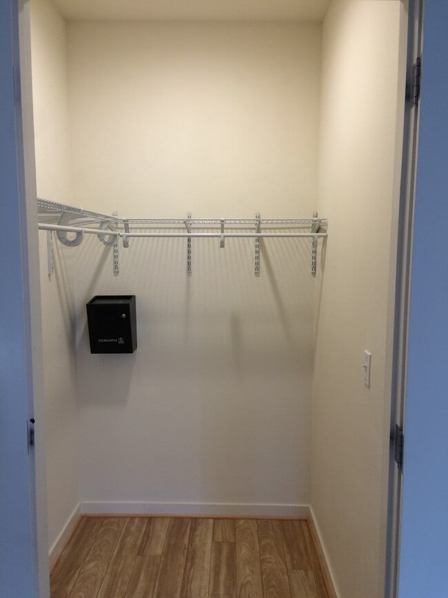 Photo - 555 Bartlett St Unit 221