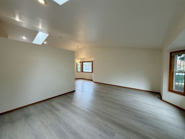 Photo - Cozy and Charming 3 Bedroom in Lynnwood!